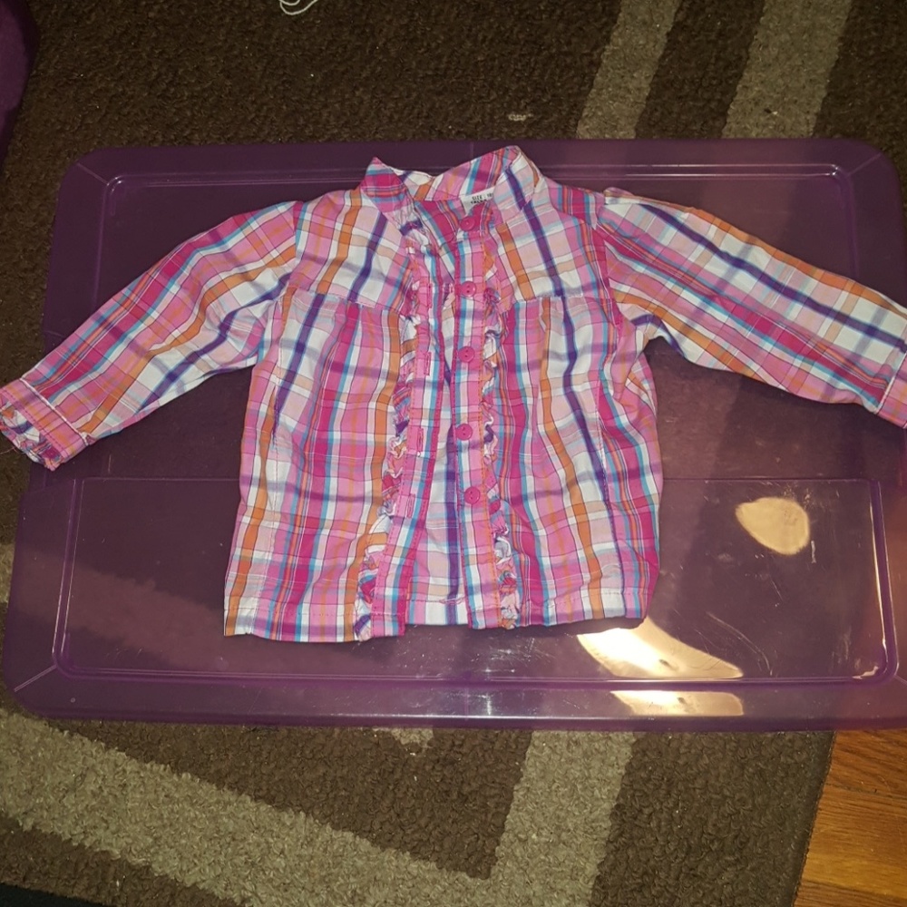 Plaid Buttom Up